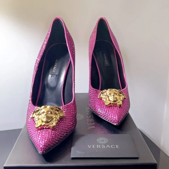 Versace - Picture 8 of 9